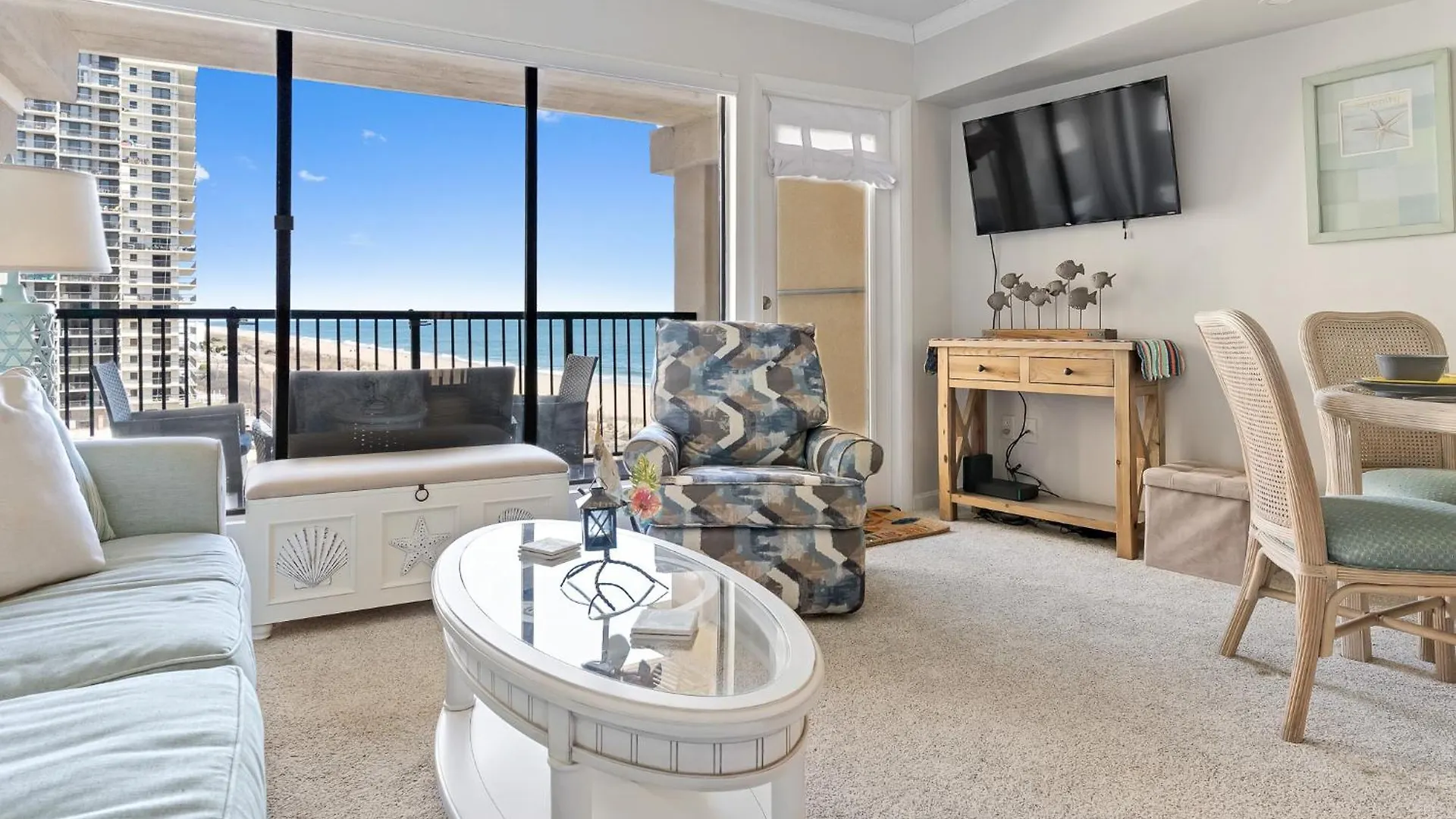 Apartment Oceanfront Studio At High Point South Stunning Views & Steps To The Beach Ocean City United States