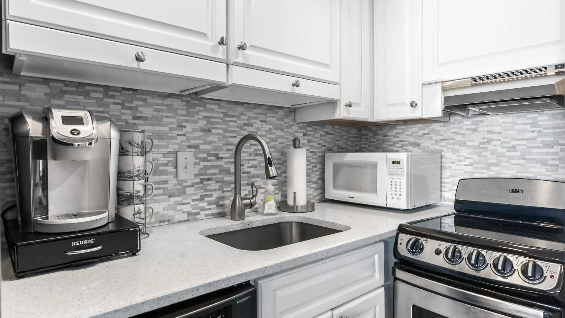 Oceanfront Studio At High Point South Stunning Views & Steps To The Beach Ocean City Apartment